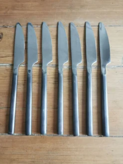 Service de 6 couteaux inox et acier
