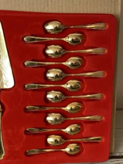 Service de couverts à dessert doré à l’or fin