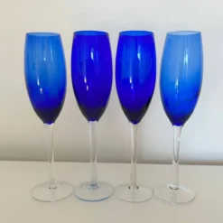 Service de 4 flûtes bleues