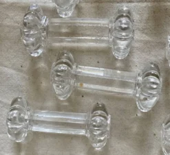 Service de 10 porte-couteaux cristal moulé XIXé s. fleur