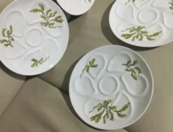 Service de six assiettes à huîtres en porcelaine de Limoges