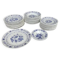 Service de table, ancien bleu–27 pièces
