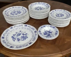 Service de table, ancien bleu–27 pièces
