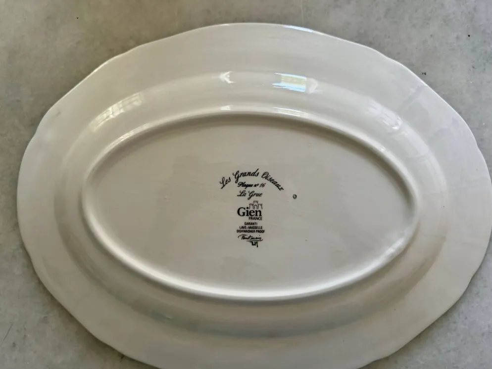 Service de table assiettes et plats Gien modèle grands oiseaux