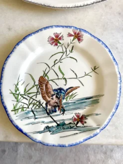 Service de table assiettes et plats Gien modèle grands oiseaux