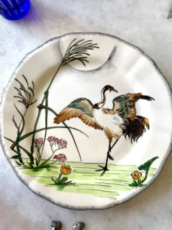 Service de table assiettes et plats Gien modèle grands oiseaux