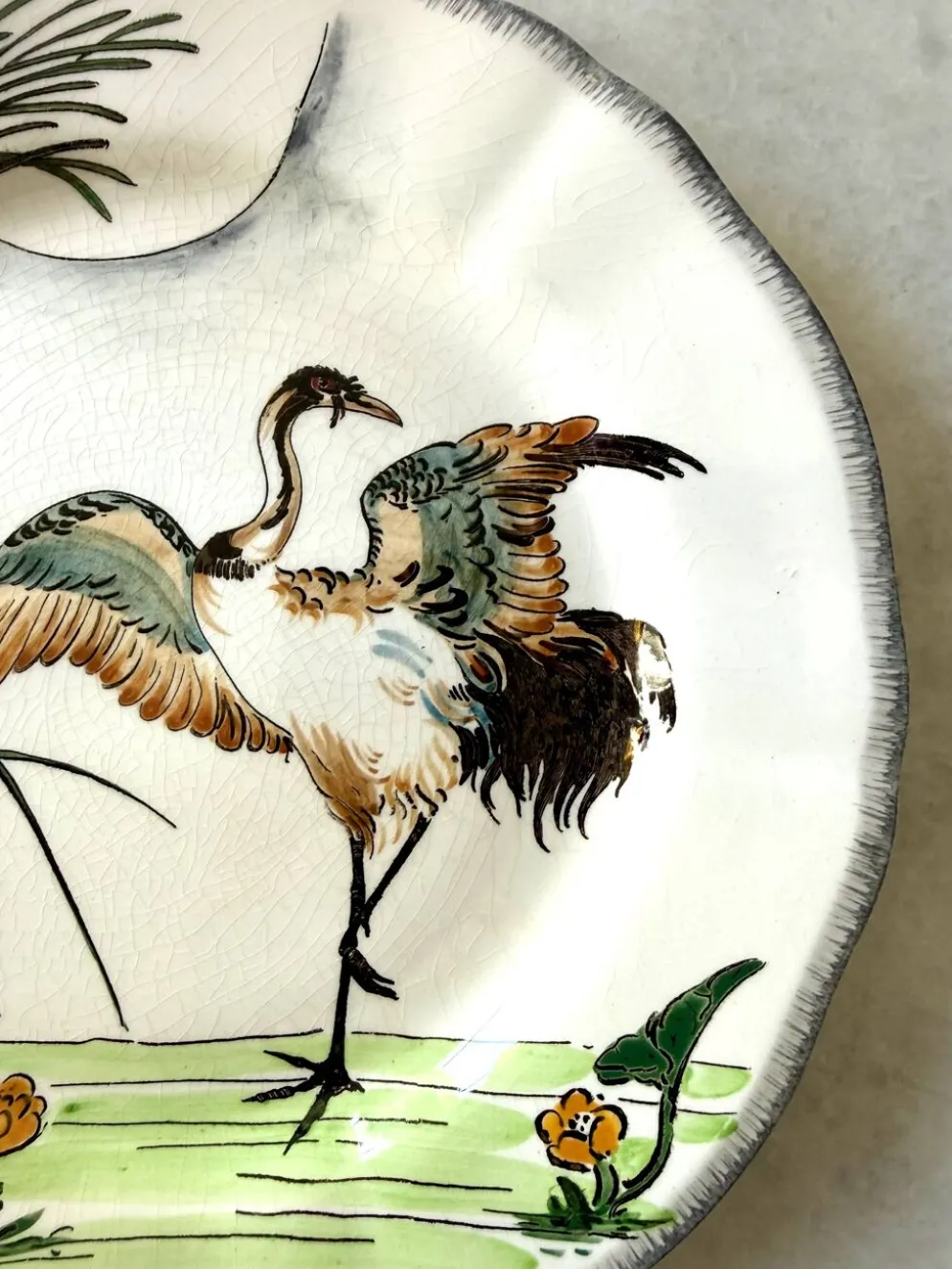 Service de table assiettes et plats Gien modèle grands oiseaux