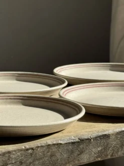 Service de table Lunéville Atelier d'Art 8 assiettes et 2 plats de service