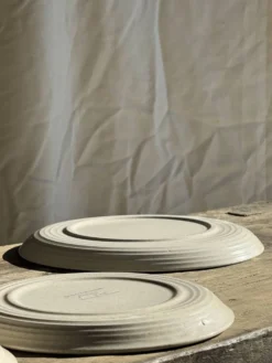 Service de table Lunéville Atelier d'Art 8 assiettes et 2 plats de service