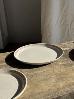 Service de table Lunéville Atelier d'Art 8 assiettes et 2 plats de service