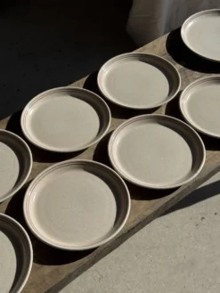 Service de table Lunéville Atelier d'Art 8 assiettes et 2 plats de service