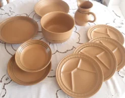 Service de table / 10 pièces