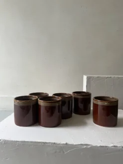 Service de 6 tasses a café en céramique artisanale émaillée brun ambré 1970