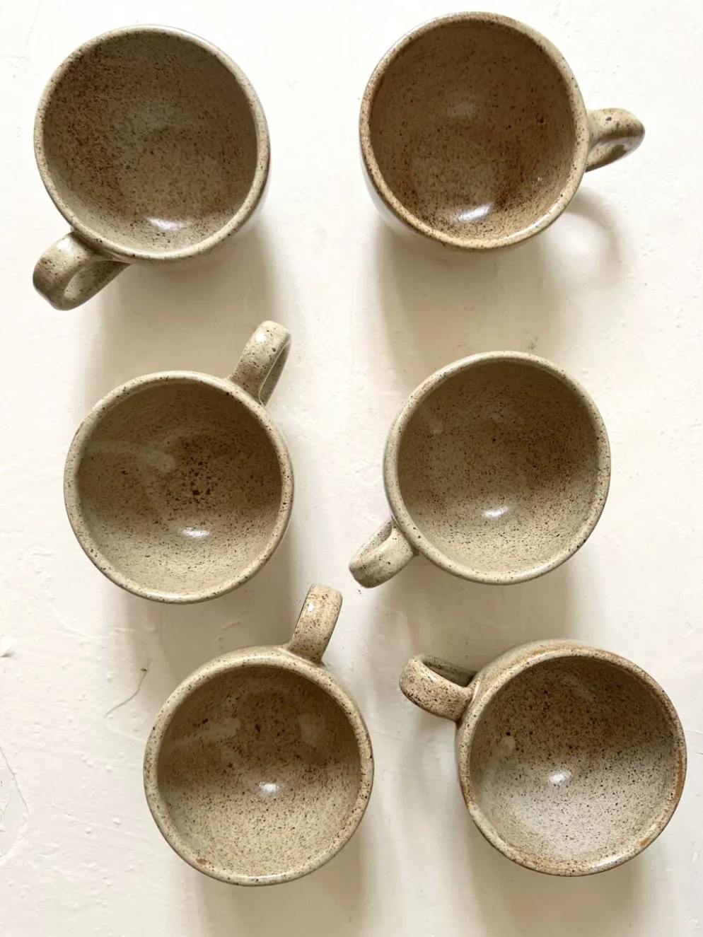 service de 6 tasses a café en céramique, travail artisanal 1970