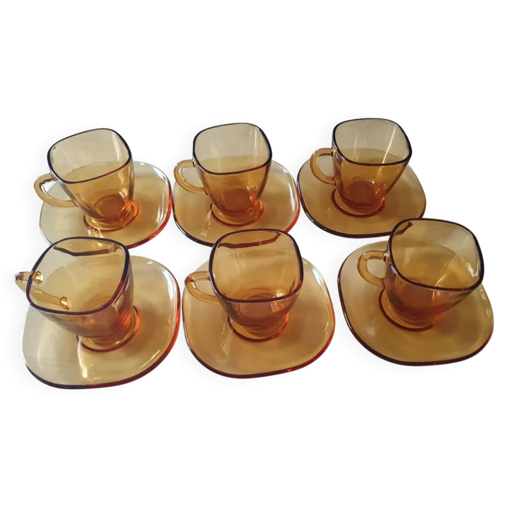 Service de 6 tasses et soucoupes en verre ambré