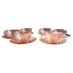 Service de 6 tasses et soucoupes Rosaline en verre rose torsadé – Arcoroc F