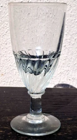 Service de verres de bistrot à absinthe, soufflés à la bouche