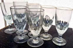 Service de verres de bistrot à absinthe, soufflés à la bouche