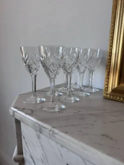 Service de 22 verres en cristal Saint-Louis modèle Chantilly