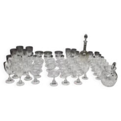 Service de verres en cristal Saint louis Modéle MASSENET 54 pièces
