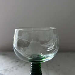 Service de 5 verres Roemer gravés