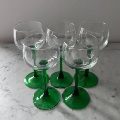 Service de 5 verres à vin blanc