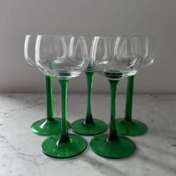 Service de 5 verres à vin blanc