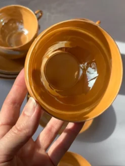 Service en porcelaine irisé