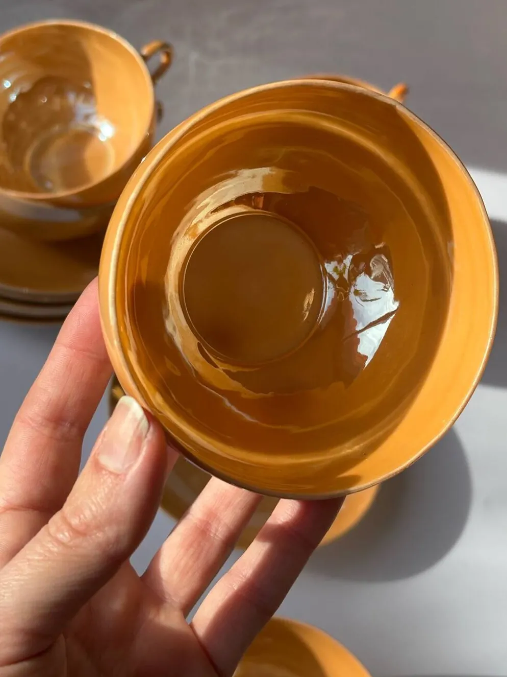 Service en porcelaine irisé