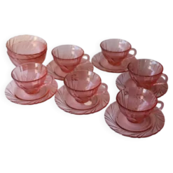 Service en verre rose moulé rosaline – 6 tasses + 6 soucoupes + 2 bols