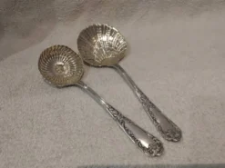 Service à fraises 2p argent 950 Minerve style rococo orfevre SAM