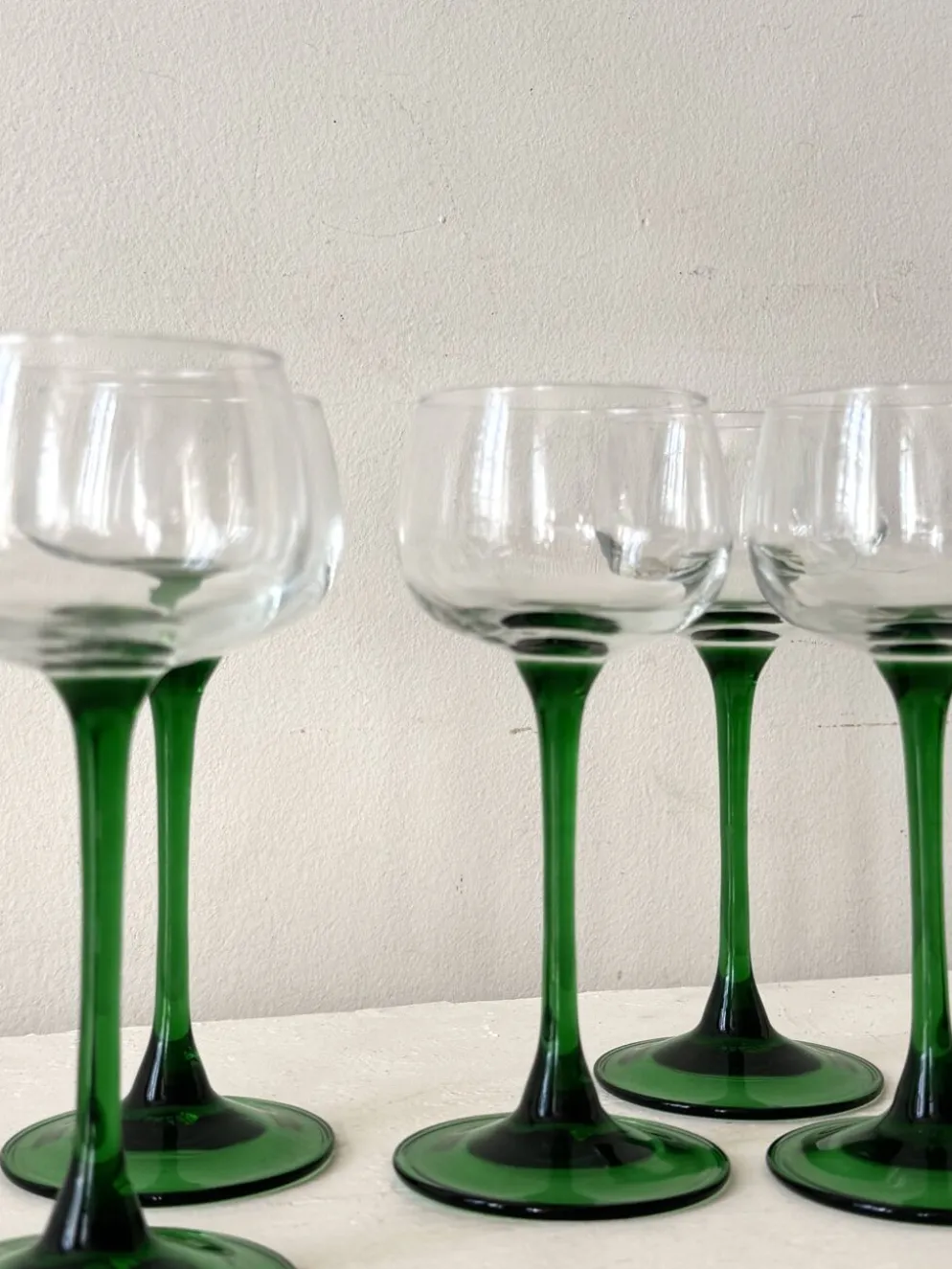 Service francais verres à vin en verre vert bouteille, Alsace 1970