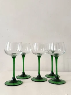Service francais verres à vin en verre vert bouteille, Alsace 1970