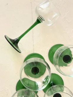 Service francais verres à vin en verre vert bouteille, Alsace 1970