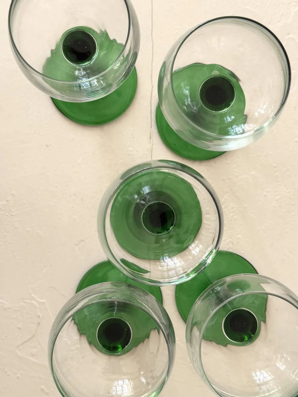 Service francais verres à vin en verre vert bouteille, Alsace 1970