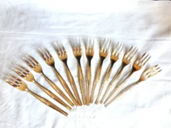 Service à gâteaux métal argenté / 12 fourchettes et pelle à gâteaux argent