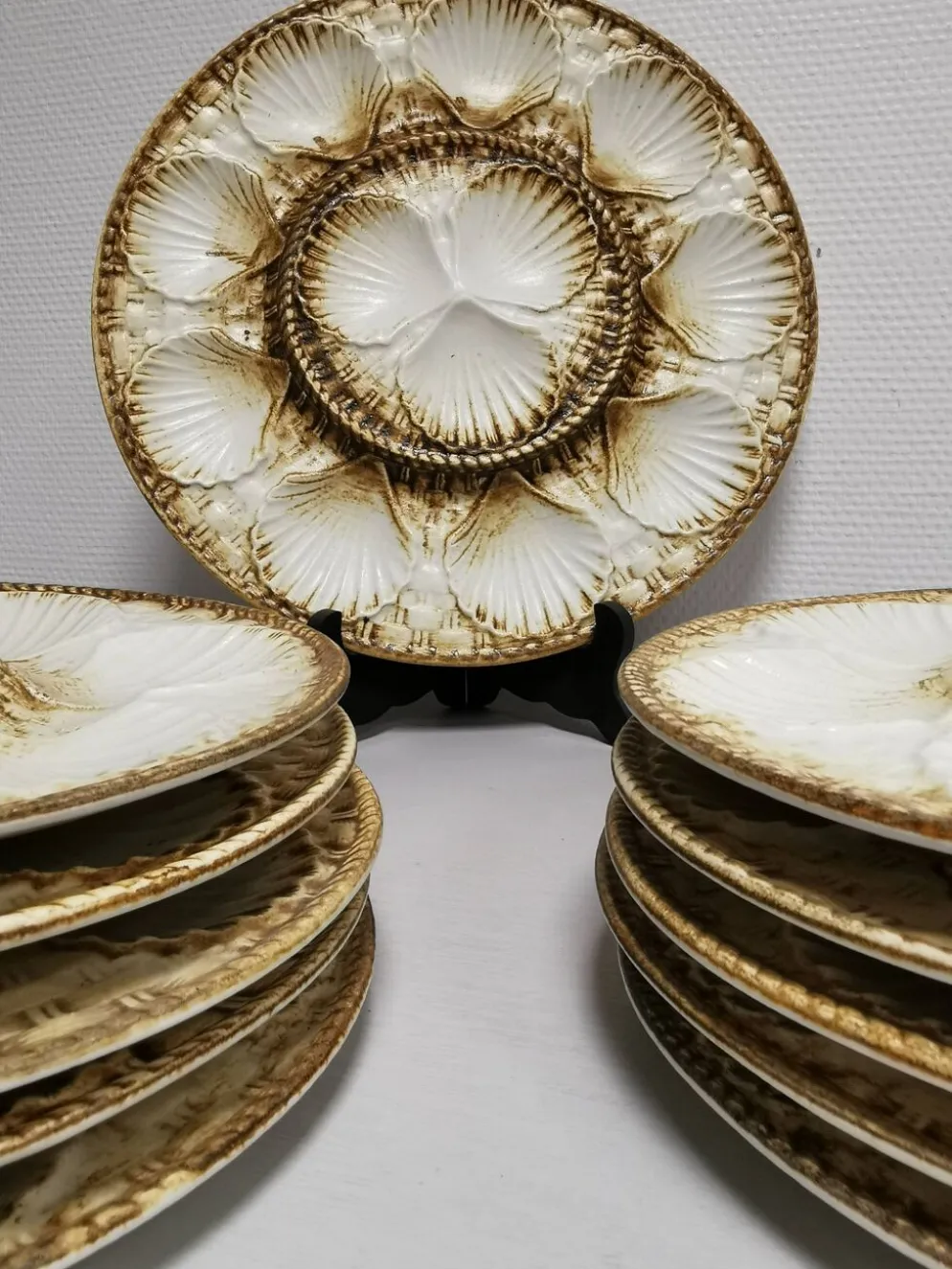 Service à huitres / coquillages vintage de 10 assiettes + 1 plat en faience de longchamp france
