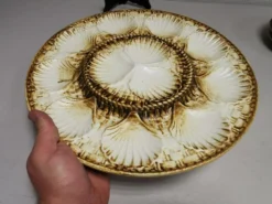 Service à huitres / coquillages vintage de 10 assiettes + 1 plat en faience de longchamp france