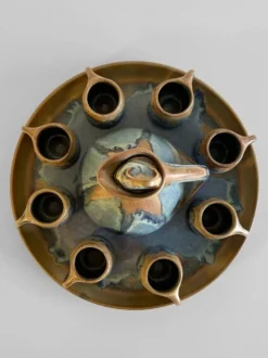 Service à liqueur en grès émaillé signé Denbac – France, années 50–60