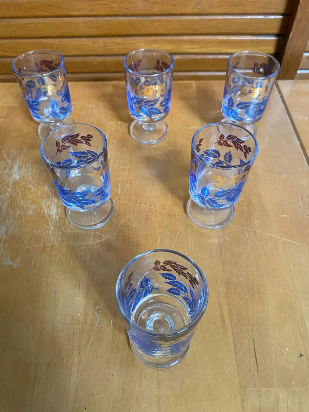 Service liqueur luminarc carafe + 6 verres verre moulé décor feuillage