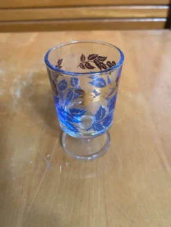 Service liqueur luminarc carafe + 6 verres verre moulé décor feuillage