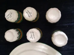 Service à liqueur ou Calvados en faïence de Henriot Quimper