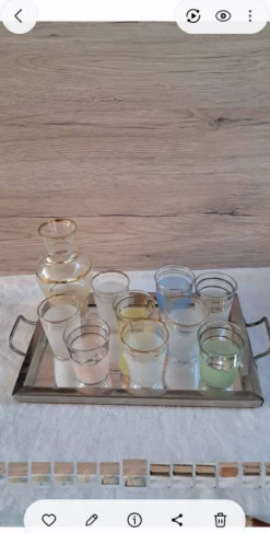 Service à liqueur vintage années 50/60 — Carafe, 9 verres pastel & pla