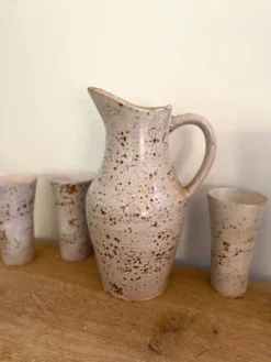 Service à orangeade en grès moucheté signé Farah, Vallauris années 1960-70