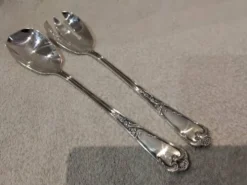 Service à salade 2 pièces en métal argenté orfèvre Ercuis Louis XV