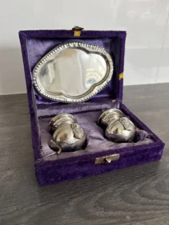 Service Salière & Poivrière Vintage sur Plateau