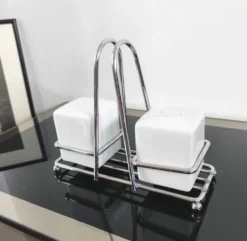 Service à sel et poivre vintage – Céramique blanche et métal chromé