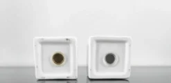 Service à sel et poivre vintage – Céramique blanche et métal chromé