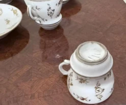 Service à thé / café en porcelaine de Limoges – Maison Giraud, décor or – X