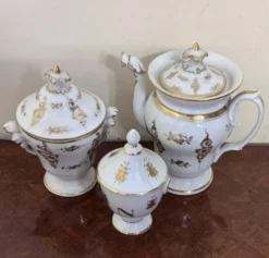 Service à thé / café en porcelaine de Limoges – Maison Giraud, décor or – X